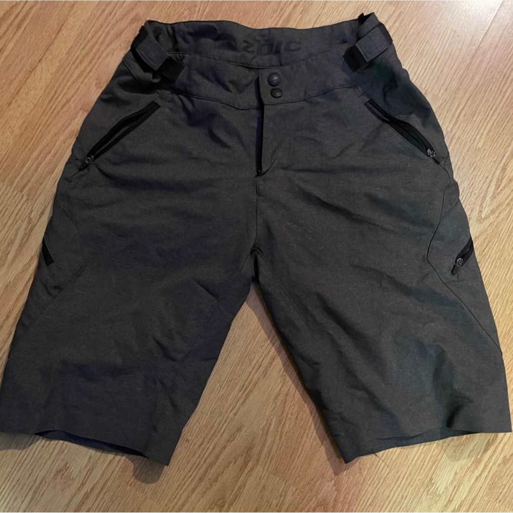 Zoic bike shorts